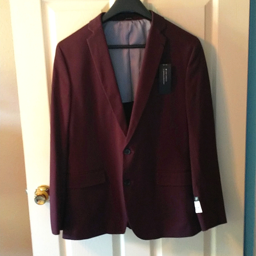 NWT!  Men's J Ferrar slim fit jacket, L 42/44R, burgundy